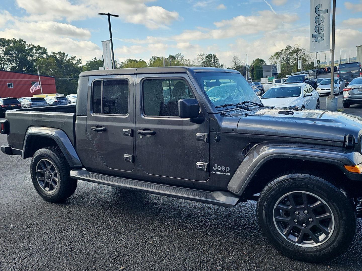 2022 Jeep Gladiator Overland photo 3