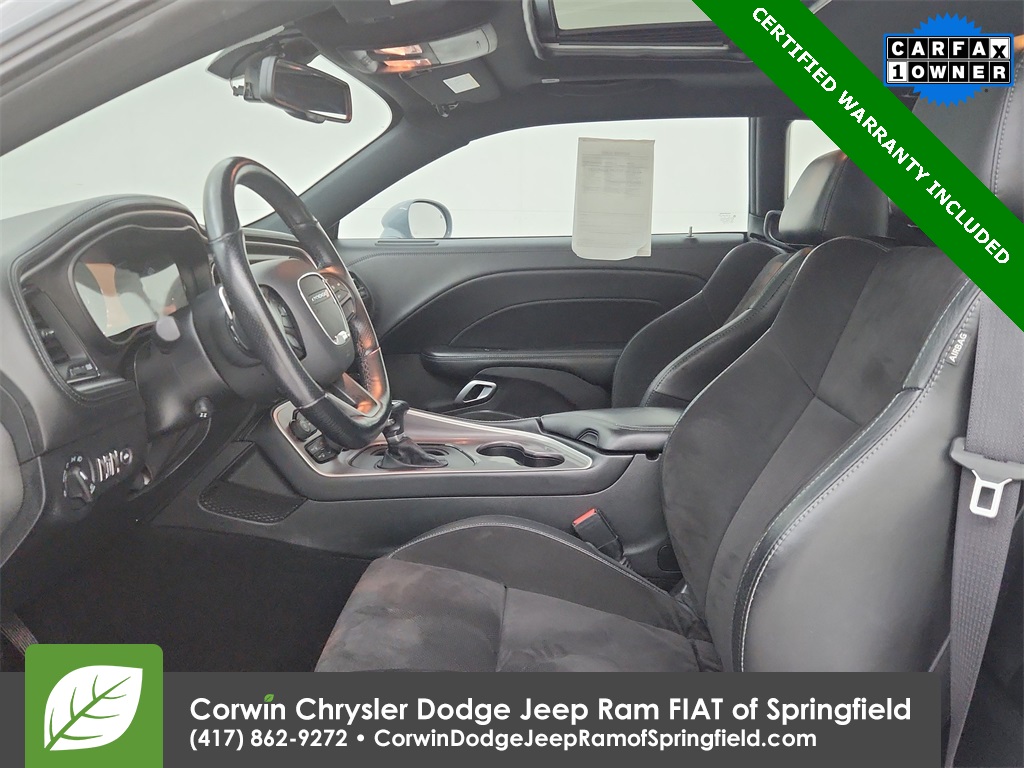 2022 Dodge Challenger R/T photo 17