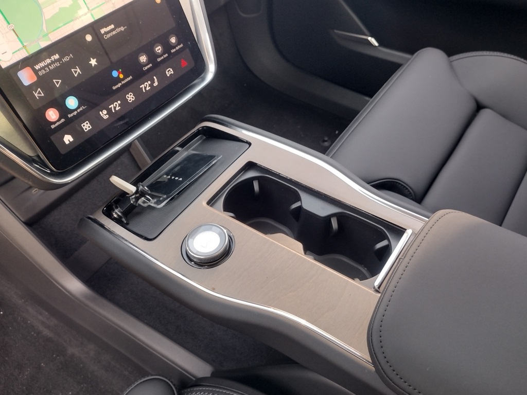 2025 VOLVO EX90 - Image 16