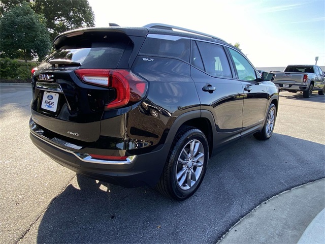 2024 Gmc Terrain SLT photo 3
