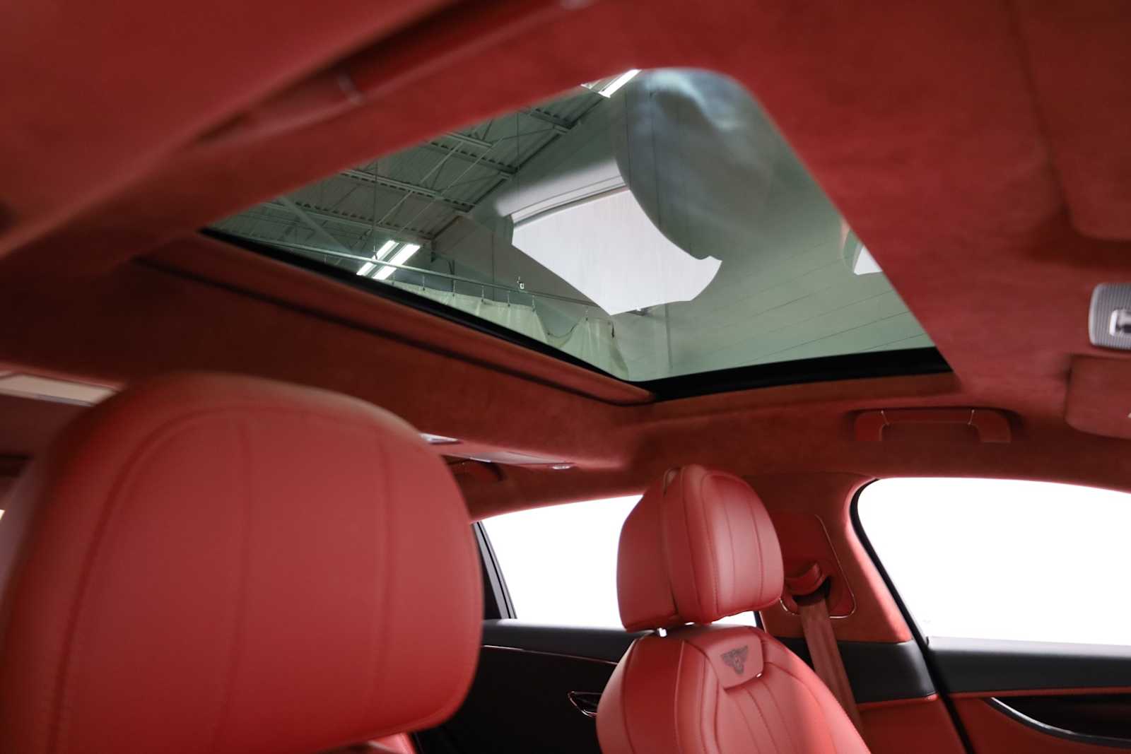 2021 Bentley Flying Spur V8 photo 13