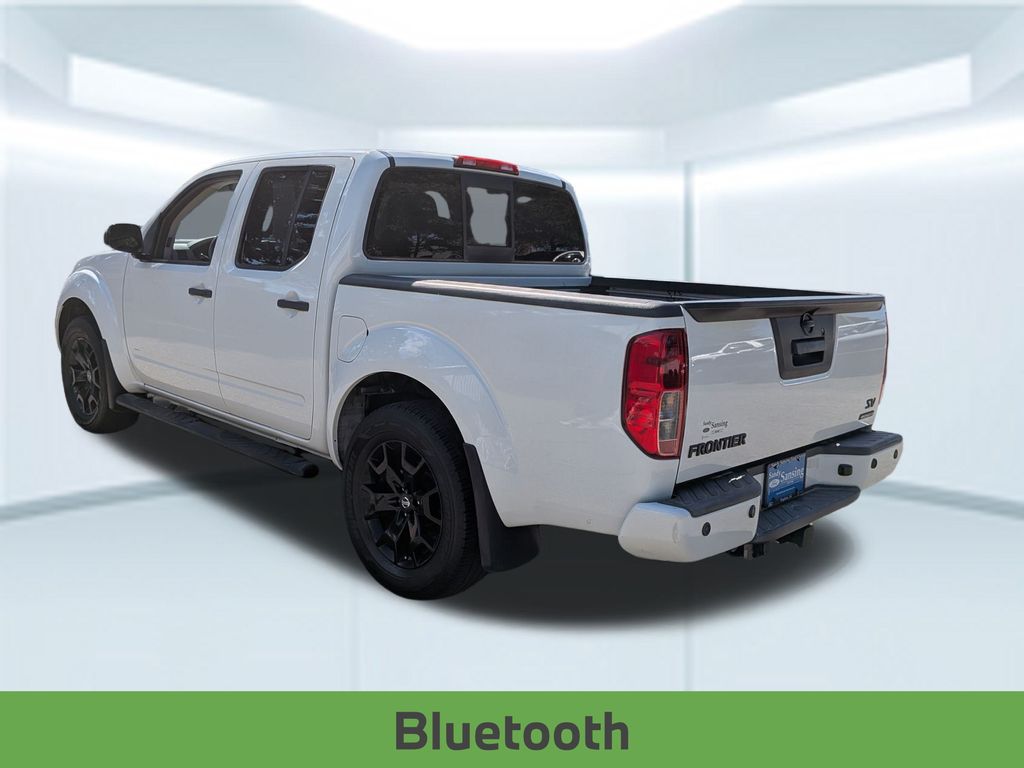 2019 Nissan Frontier SV Crew Cab photo 3