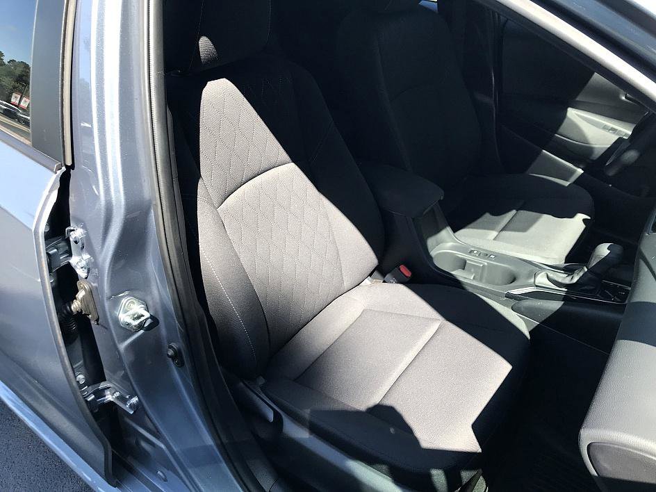 2023 Toyota Corolla LE photo 13