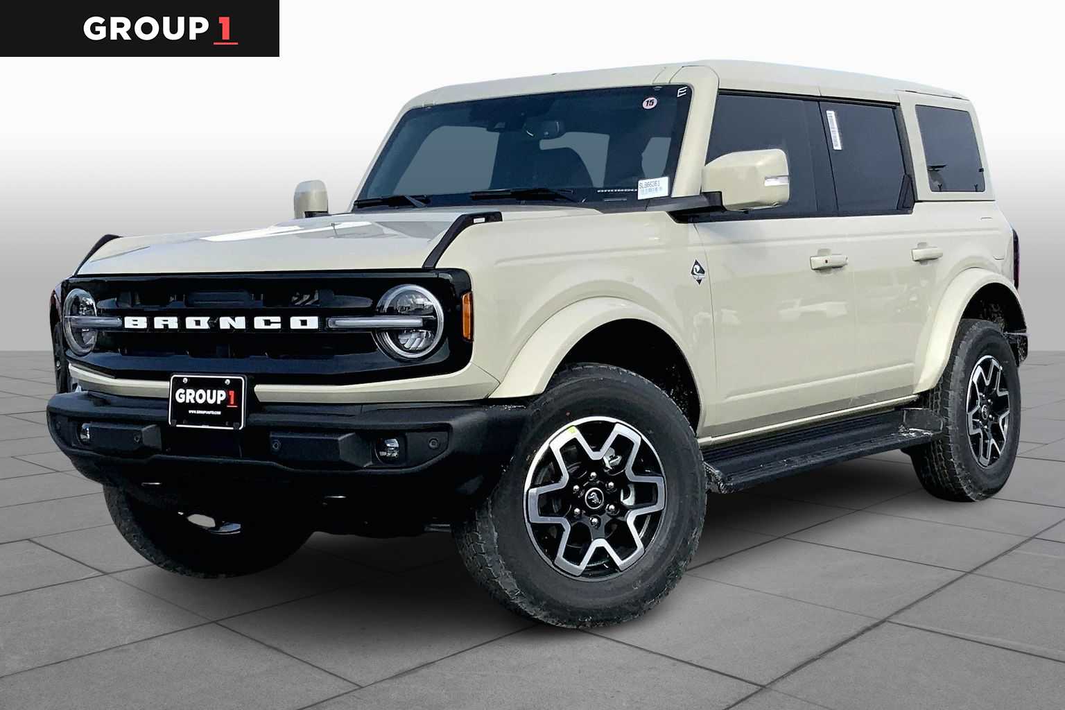 2025 Ford Bronco 4-Door Outer Banks's photo