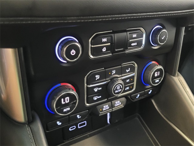 2022 Chevrolet Suburban Z71 photo 17