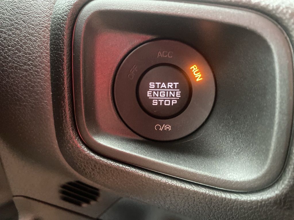 2025 Jeep Wrangler Sport S photo 31