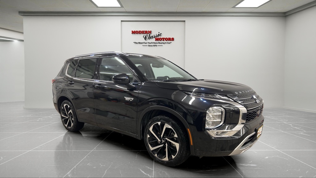 2024 Mitsubishi Outlander Plug-in Hybrid SEL's photo