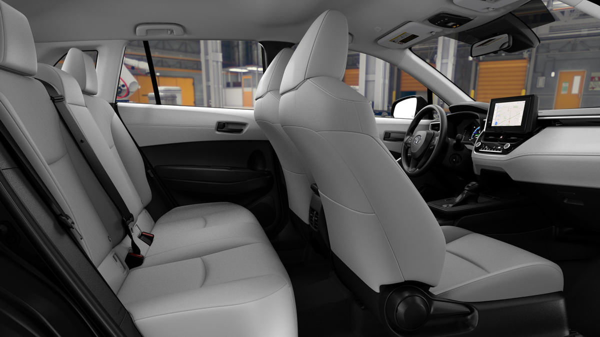 2026 Toyota Corolla Cross L photo 18