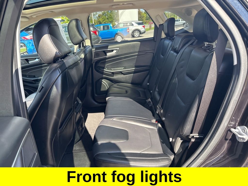 2022 Ford Edge Titanium photo 12
