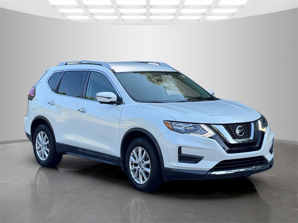 2018 Nissan Rogue SV photo 6