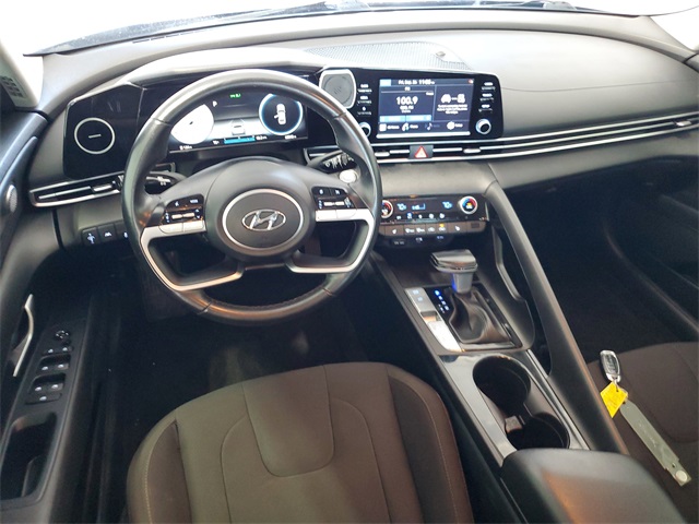 2021 Hyundai Elantra SEL photo 23