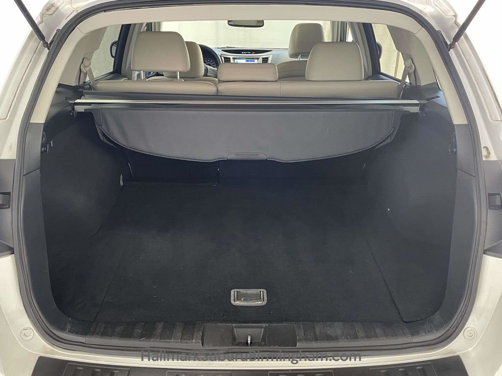 2011 Subaru Outback 3.6R photo 8