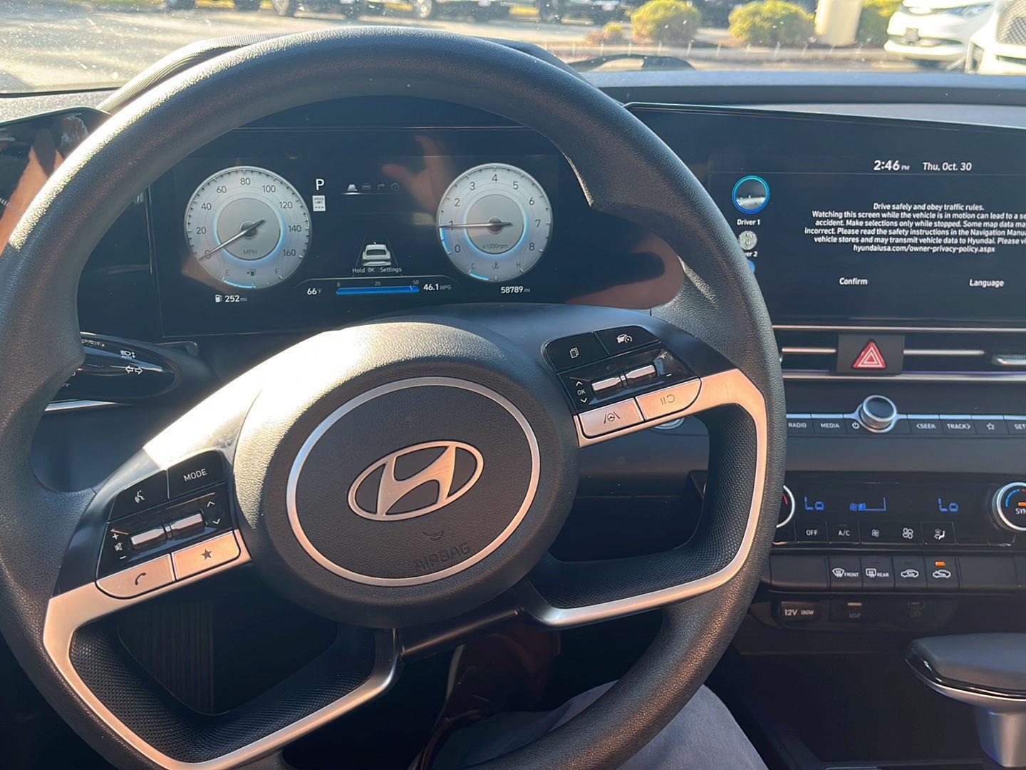 2024 Hyundai Elantra SEL photo 4