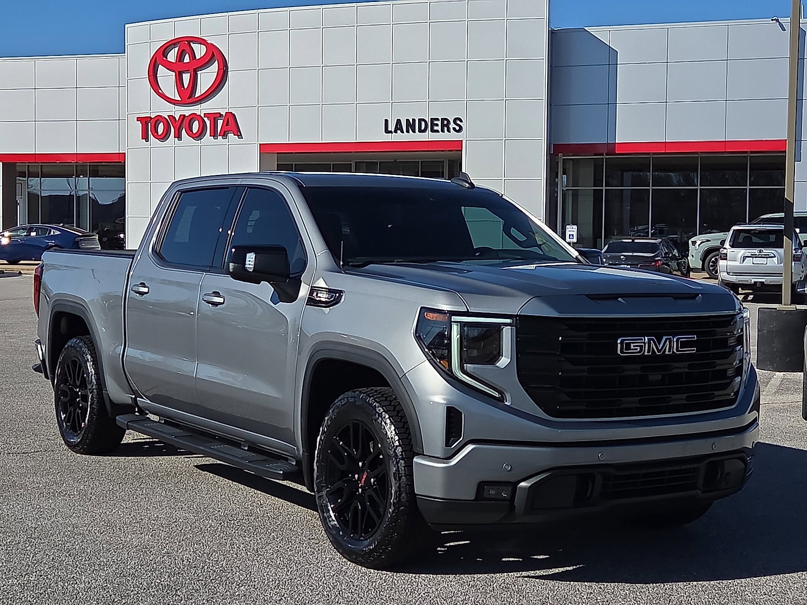 2024 GMC Sierra SLE's photo