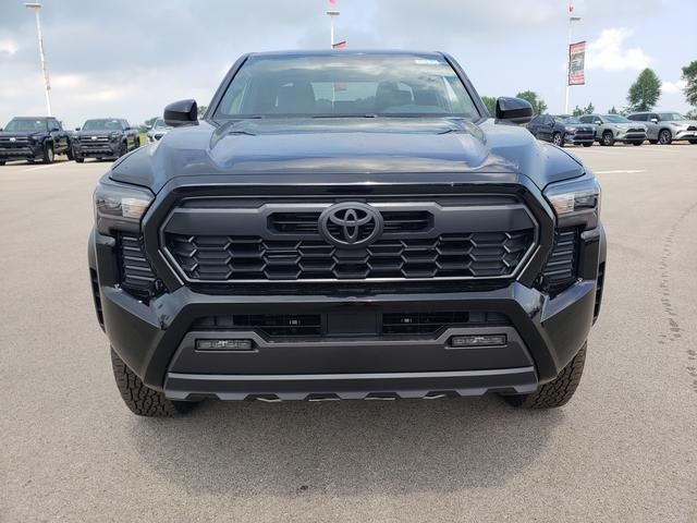 2025 Toyota Tacoma TRD Off-Road 4x4 Double Cab photo 2