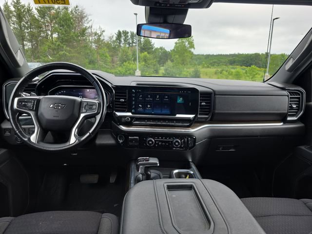 2022 Chevrolet Silverado 1500 RST photo 12