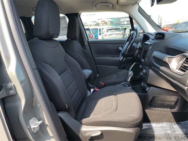 2022 Jeep Renegade Latitude photo 18