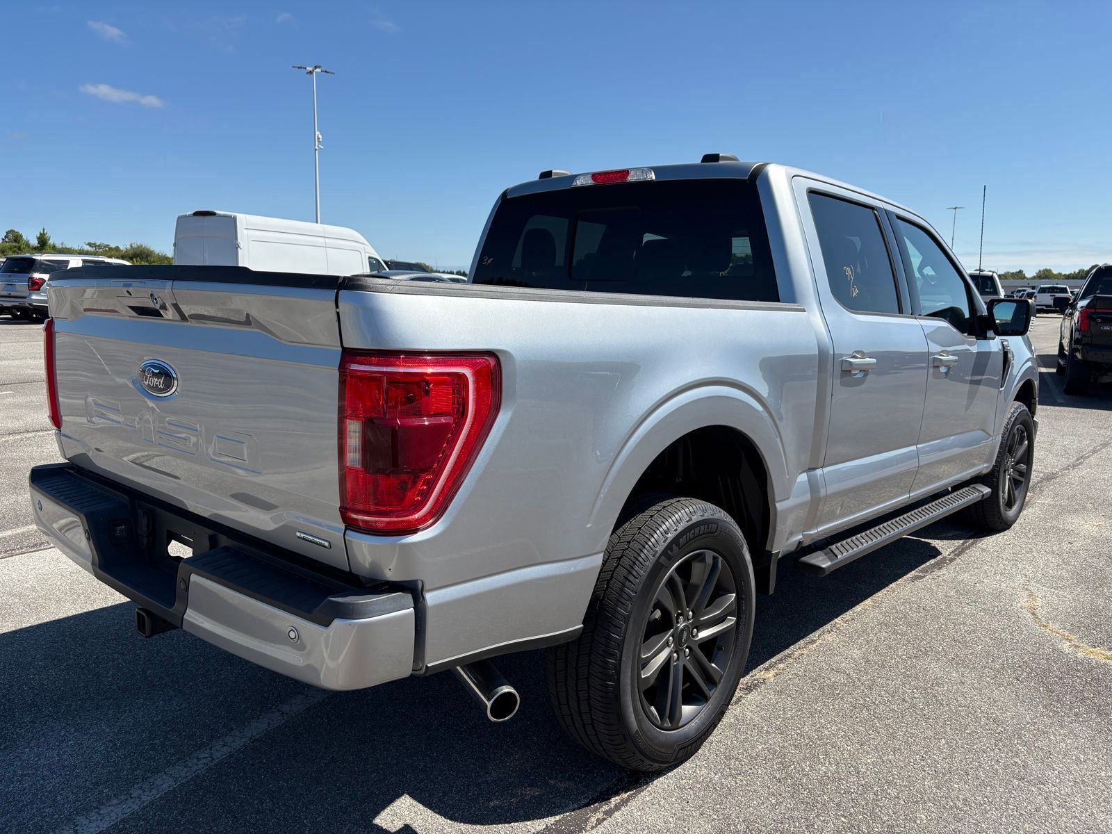 2022 Ford F-150 XLT photo 3