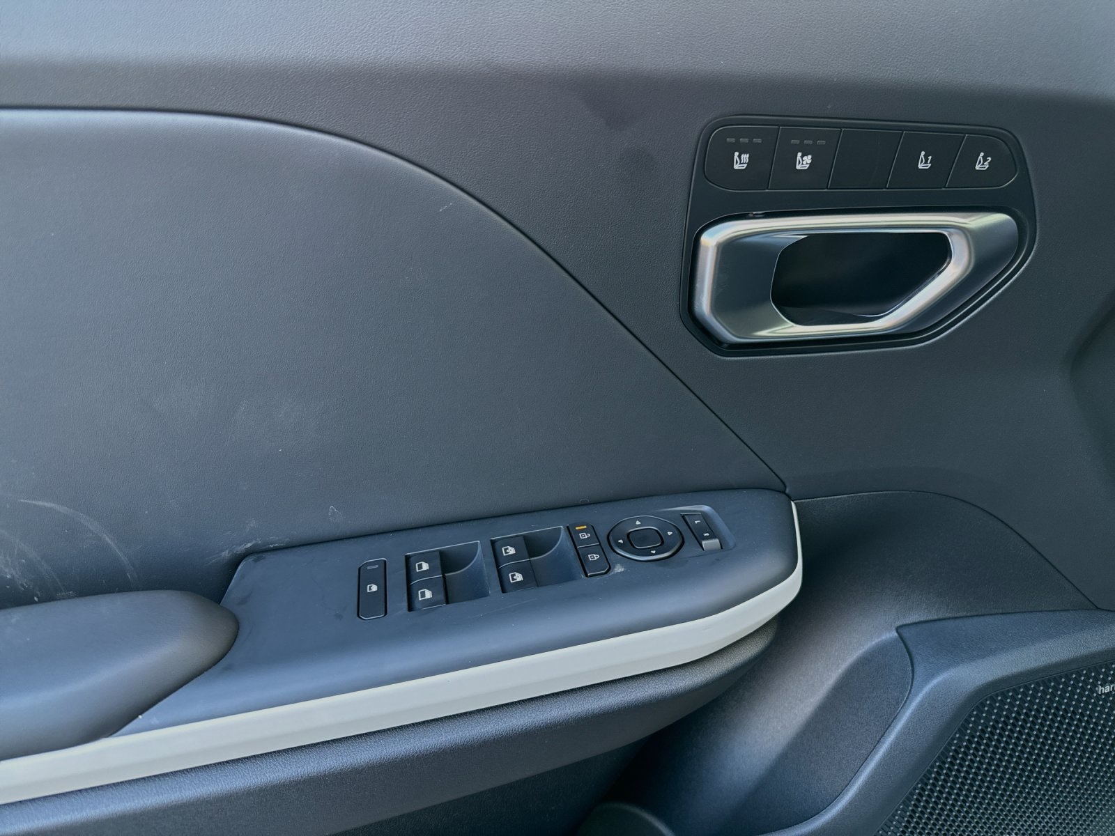 2025 Kia K4 GT-Line photo 10
