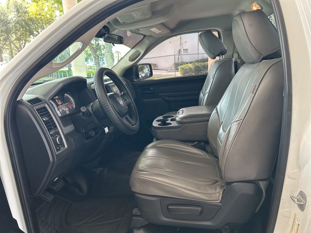 2014 Ram 1500 Tradesman photo 4