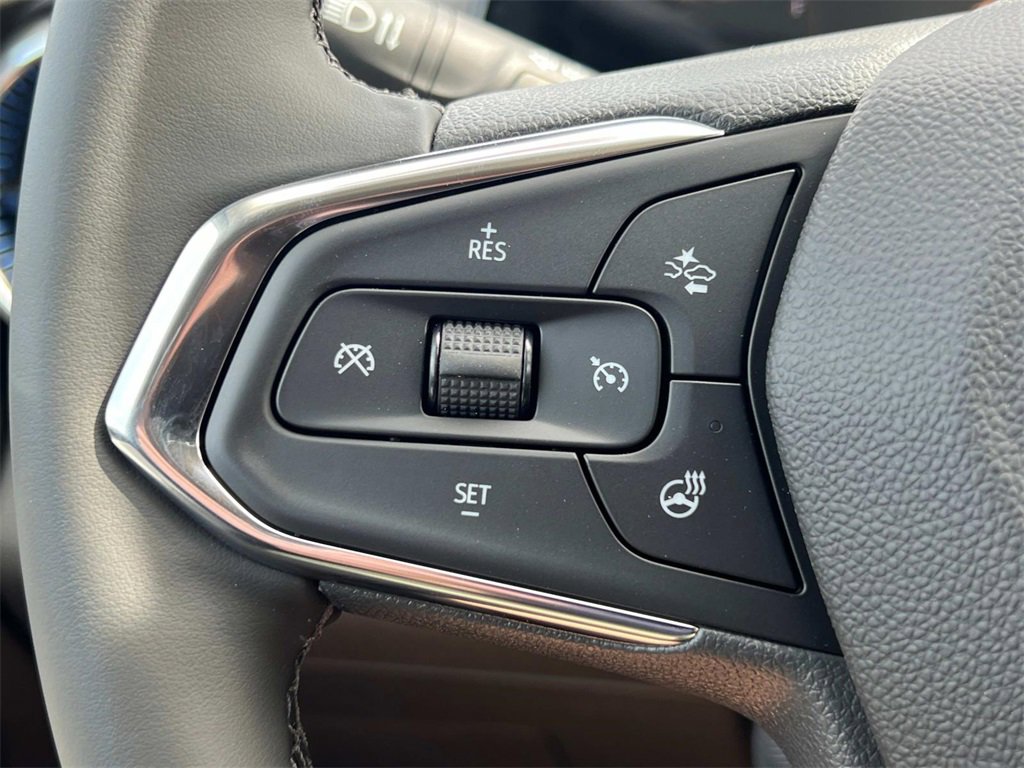 2025 Chevrolet Trax LT photo 22