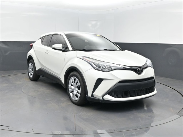 2020 Toyota C-HR LE photo 3