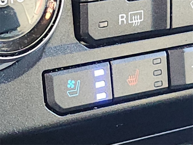 2019 Ford F-150 Lariat photo 23