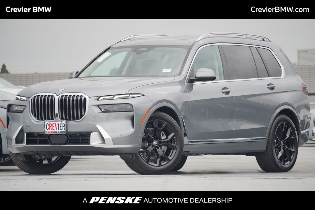 2025 BMW X7 40i's photo
