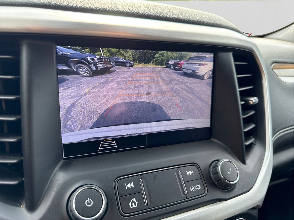 2023 Gmc Acadia SLE photo 25