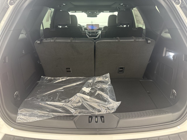2025 Ford Explorer ST photo 5