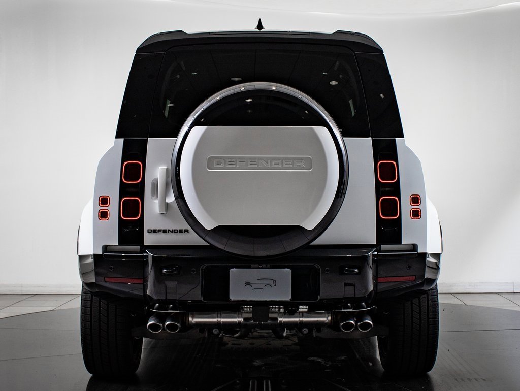 2025 Land Rover Defender 110 X-Dynamic SE photo 6
