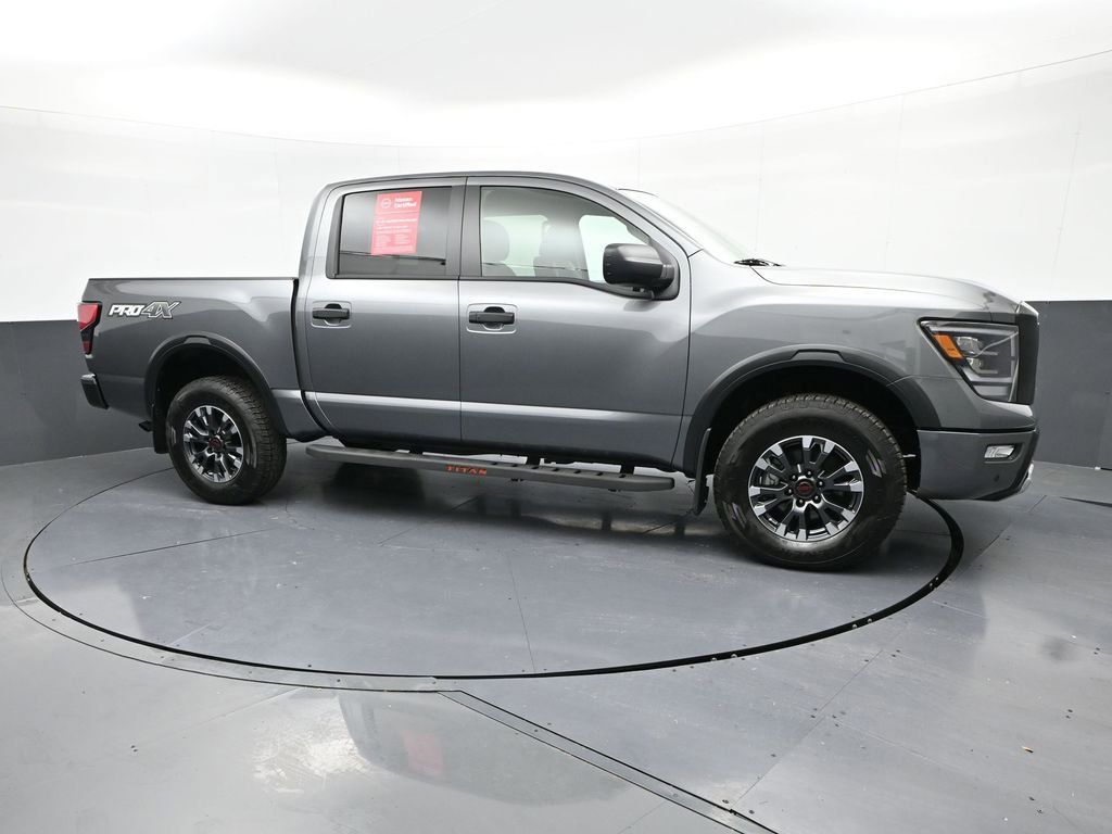 2024 Nissan Titan PRO-4X photo 2