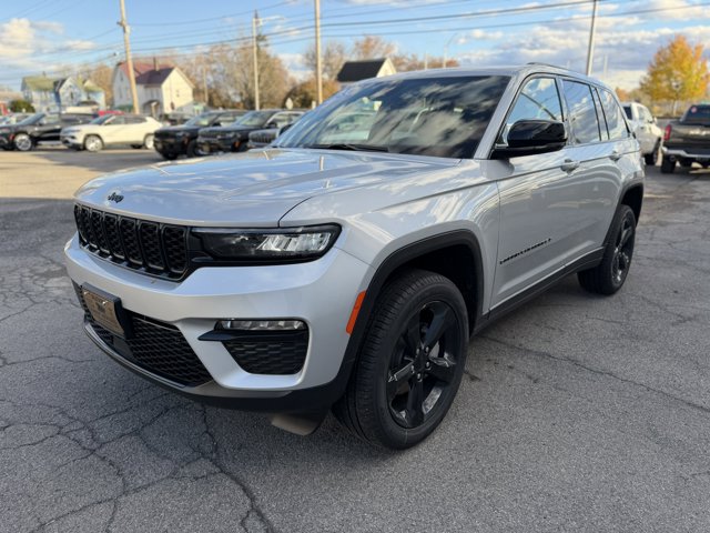 2025 Jeep Grand Cherokee Limited's photo