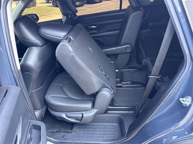 2024 Toyota Grand Highlander XLE photo 13