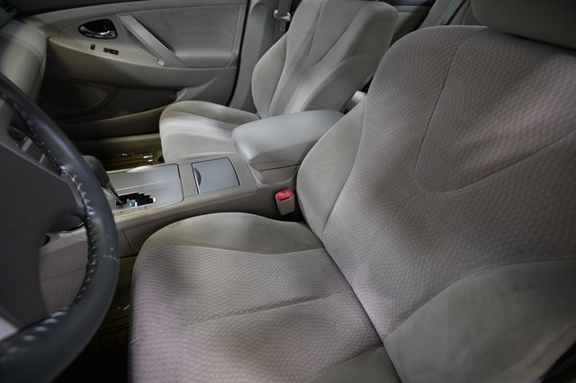 2011 Toyota Camry photo 4