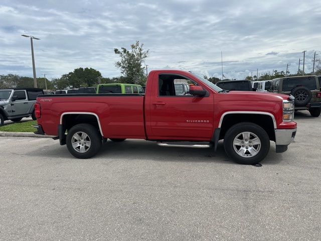 2015 Chevrolet Silverado 1500 LT photo 2