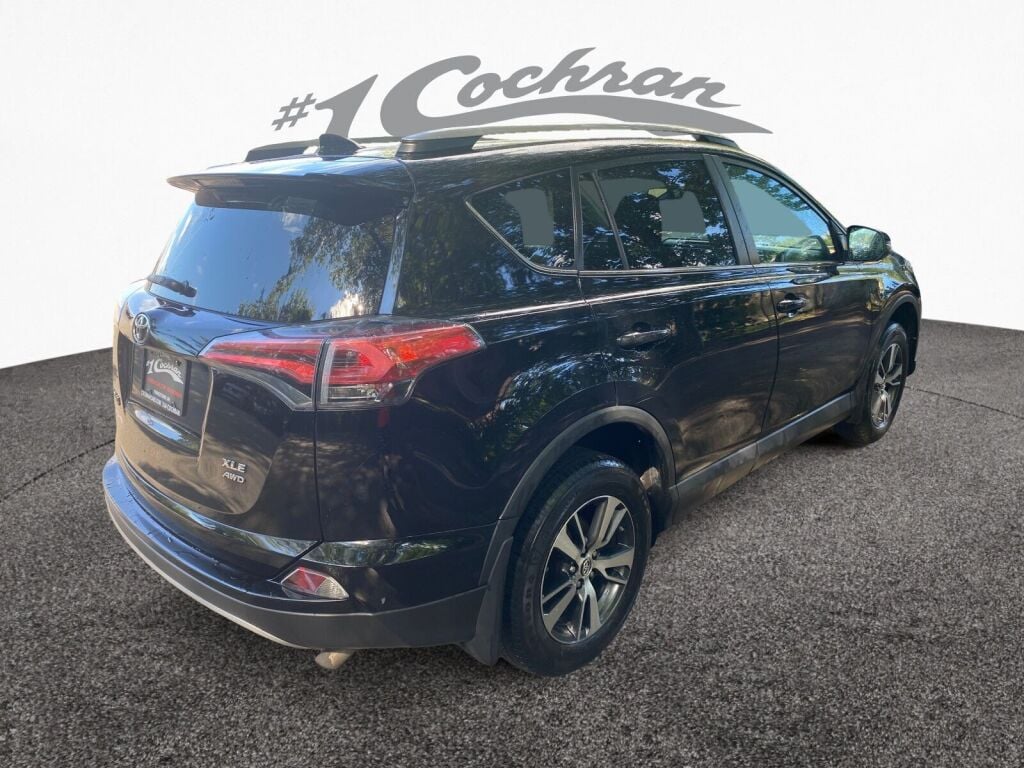 2018 Toyota RAV4 XLE photo 7