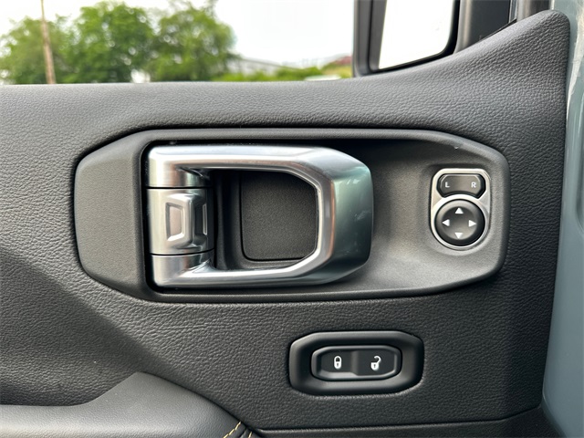 2025 Jeep Gladiator Sport photo 29