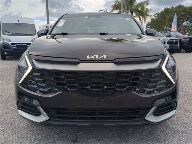2023 Kia Sportage EX photo 2