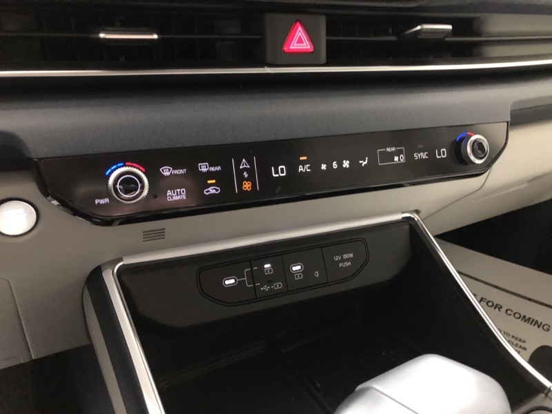 2026 Kia Carnival EX photo 28