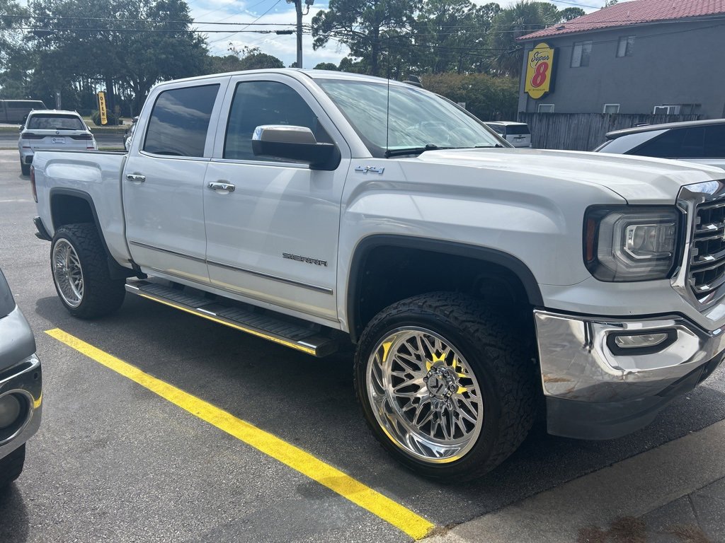2017 Gmc Sierra 1500 SLT photo 2