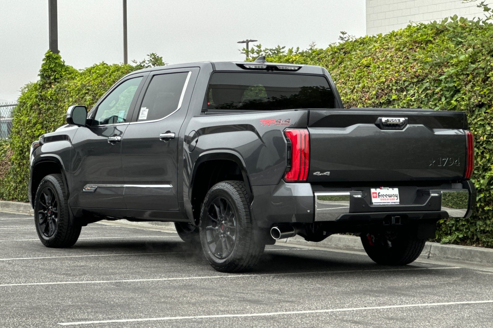 2025 Toyota Tundra 1794 Edition CrewMax photo 6