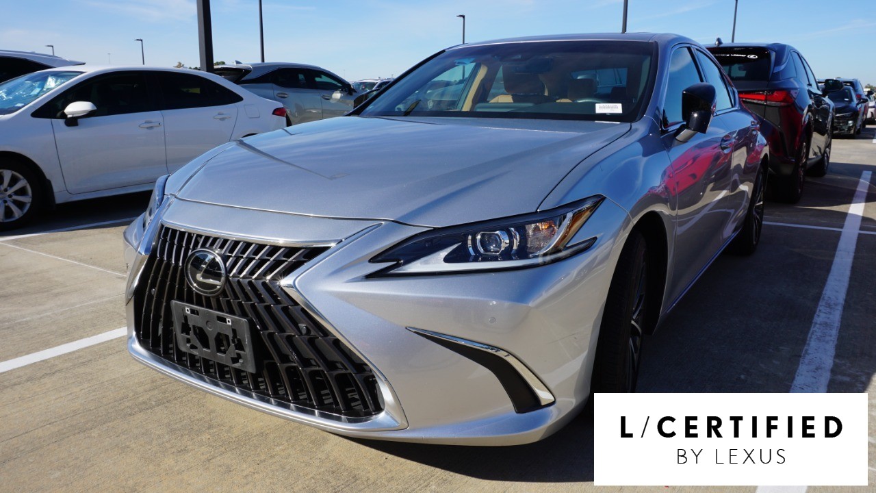 2024 Lexus ES 350's photo