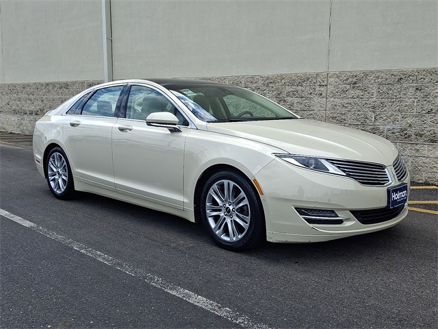 Used 2014 Lincoln MKZ Hybrid with VIN 3LN6L2LU5ER813204 for sale in Maple Shade, NJ