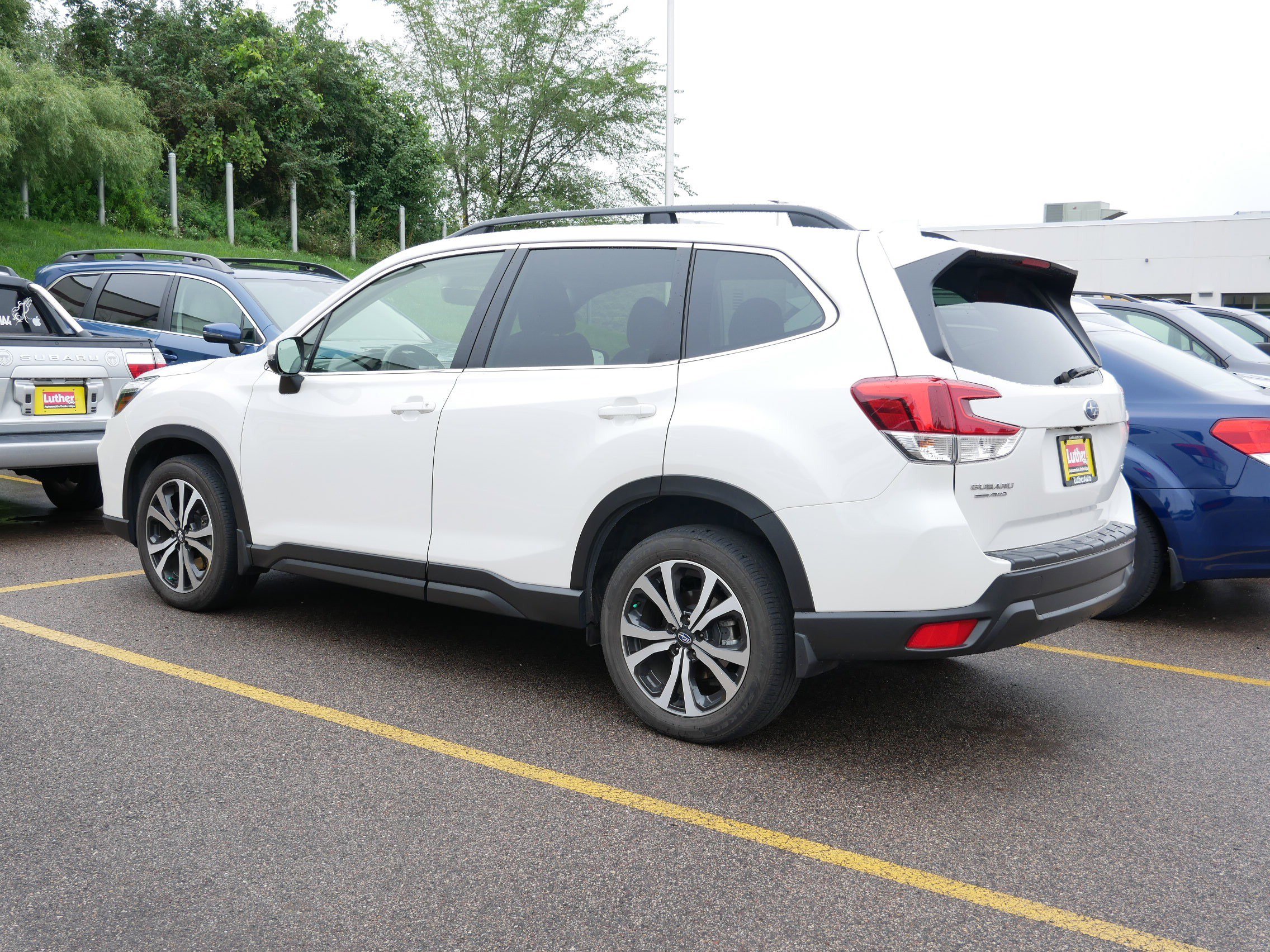 2020 Subaru Forester Limited photo 3