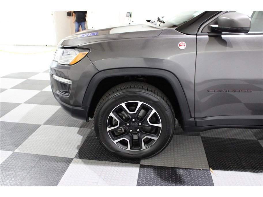 2019 Jeep Compass Trailhawk photo 2
