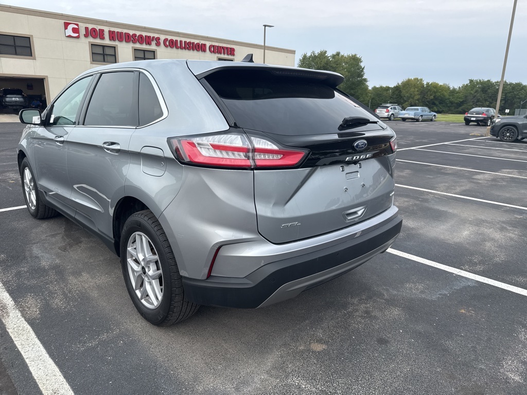 2023 Ford Edge SEL photo 4
