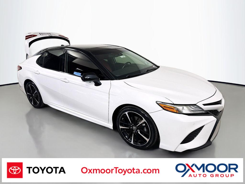 2019 Toyota Camry XSE's photo