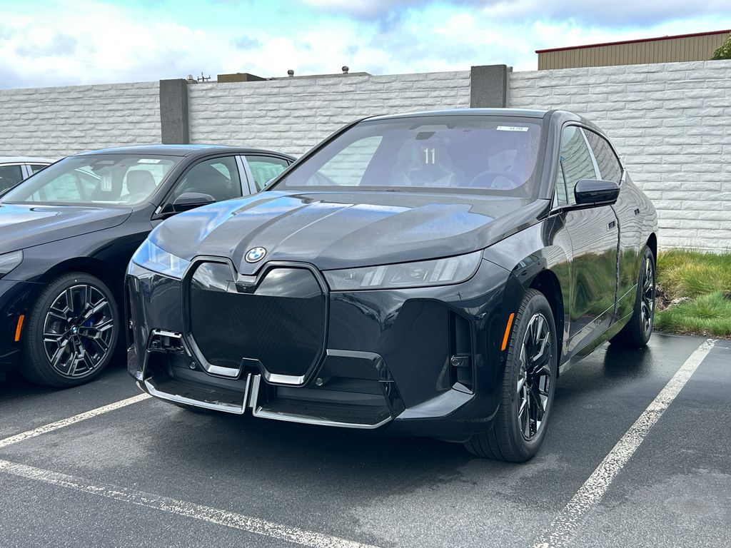 2026 Bmw iX photo 2