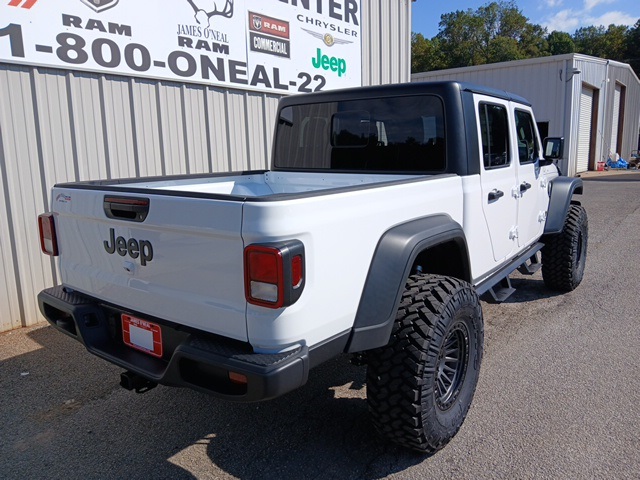2025 Jeep Gladiator Sport S photo 3